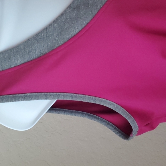 Tek Gear sz L pink with gray trim workout top - Picture 3 of 8